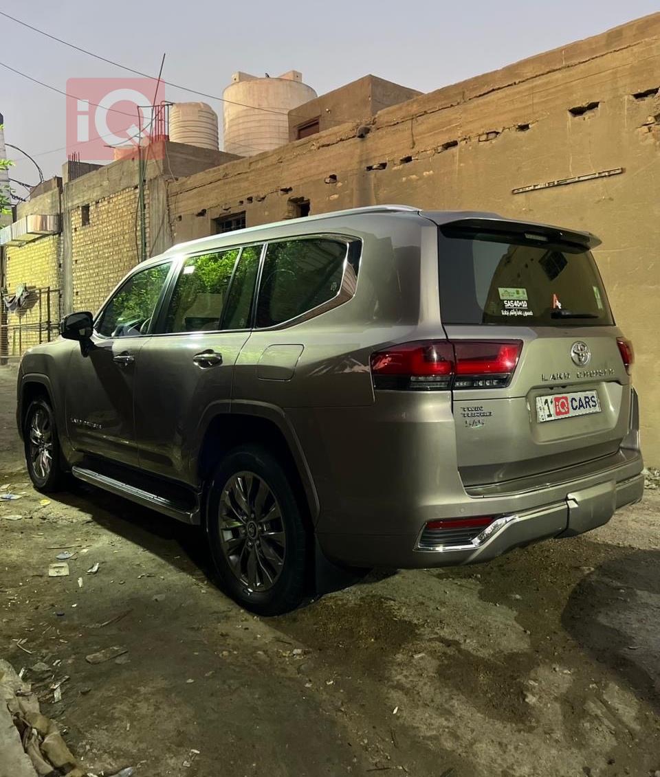 تويوتا لاندكروزر